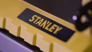 Распиловочный станок Stanley SST1801-a9