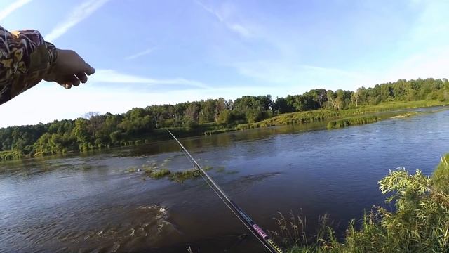 Ловим как на горной реке! Спиннинг среди камней и порогов! Ловля голавля! смотреть онлайн