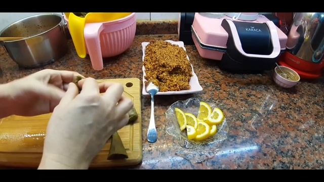 Турецкая Долма из виноградных листьев. ( кансерва узум барги уч хил ураш,чугуш)yaprak sarma. смотреть онлайн