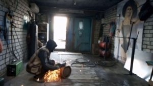 Буржуйка для гаража, проще не куда....