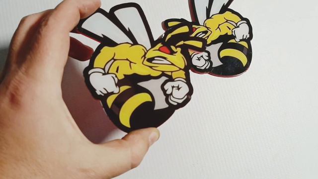 Fender badges with logo Strong Bee смотреть онлайн