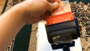 Как вставить зарядить скотч в диспенсер. Упаковочный диспенсер.