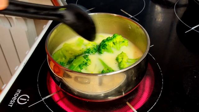 ★ Суп-пюре из брокколи со шпинатом. Как приготовить брокколи.