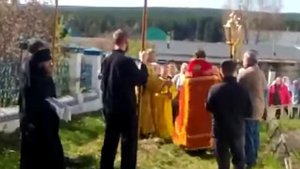 КРЕСТНЫЙ ХОД В ЦЕРКВИ ИКОНЫ БОЖИЕЙ МАТЕРИ "ЗНАМЕНИЕ" В с. ГОРОДИЩЕ СОЛИКАМСКОГО РАЙОНА...