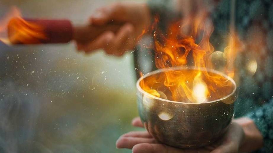 ОЧИЩЕНИЕ, ЛЮБОВЬ И ЗАЩИТА: ОБРЯД С ЧЕРНОЙ СВЕЧОЙ И СОЛЬЮ