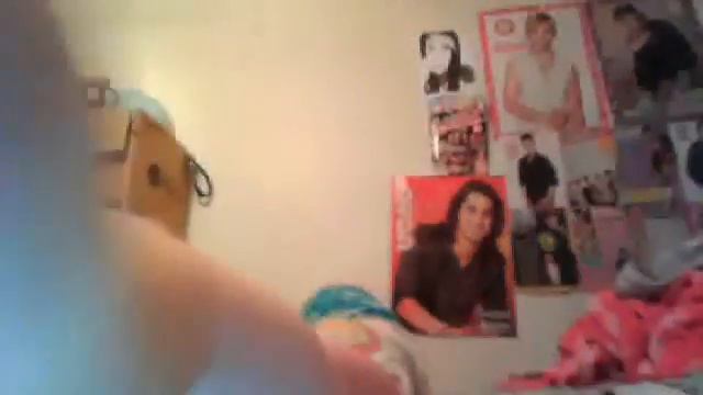 Drinking Water Upside Down Challenge :) смотреть онлайн