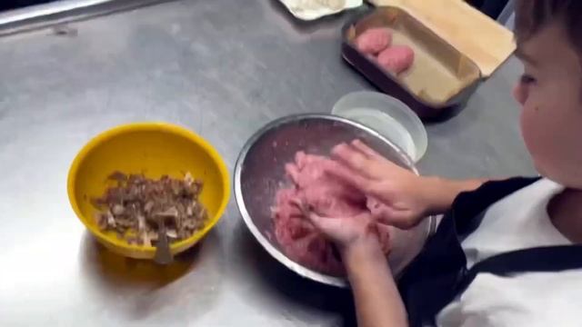 Шеф в школе. Алтай. Кафе Багульник. Герман Шадчнев. Котлеты с сюрпризом. смотреть онлайн