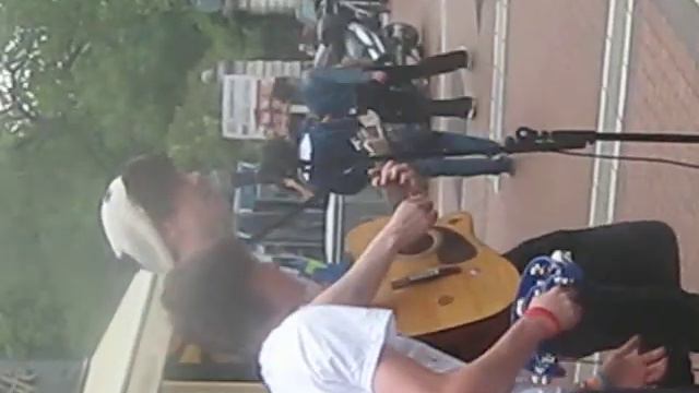 Bribry on Grafton Street =] смотреть онлайн