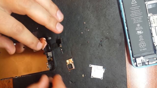 Apple.IPhone 5c замена дисплейного модуля смотреть онлайн