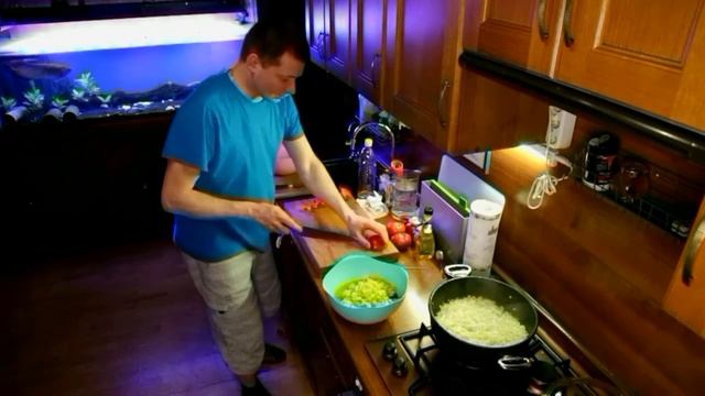 Тушёные овощи. Мужской салат смотреть онлайн