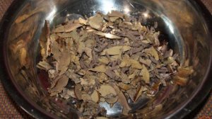 Салат из печени с маринованным луком и яйцами