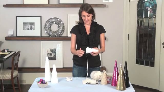 Christmas decoration: Rustic mini tree for mantel смотреть онлайн