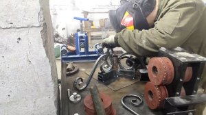 Бизнес с нуля. Изготовление ёлочных подставок. Холодная ковка