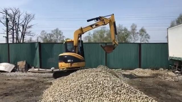 Тест экскаваторов Сат и Komatsu PC-75 пройден на отлично! Экскаваторы в продаже без пробега по РФ!