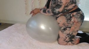 Popping Big Balloons With My Body! - Sit 2 Pop - Hug To Pop - Lay 2 Pop #balloon_girls #balloon_sho