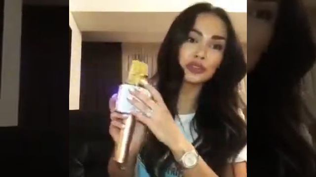 Комичное видео с караоке микрофоном MicGeek смотреть онлайн