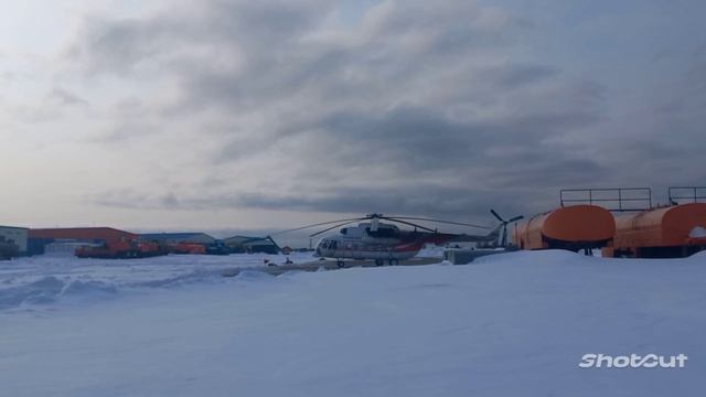 Осмотр аэропорта. Посадка, запуск, взлёт ми-8 МТВ-1, 22976 смотреть онлайн