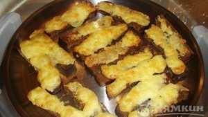Ржаные гренки с сыром