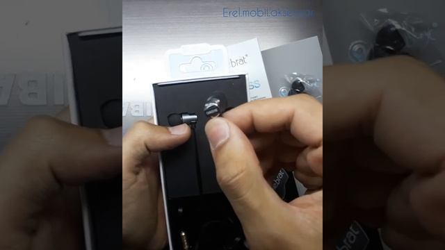 CELEBRAT C8 SUPERBASS stereo earphone unboxing смотреть онлайн