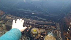 Освещение под капот.