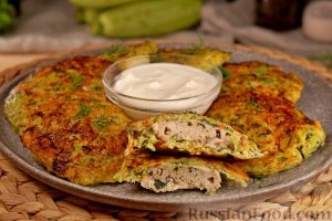 Мясная начинка внутри овощей
ОЛАДЬИ ИЗ КАБАЧКОВ С ФАРШЕМ