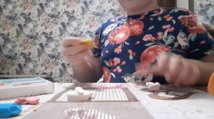 делаю куклу из бутылке и пластелина