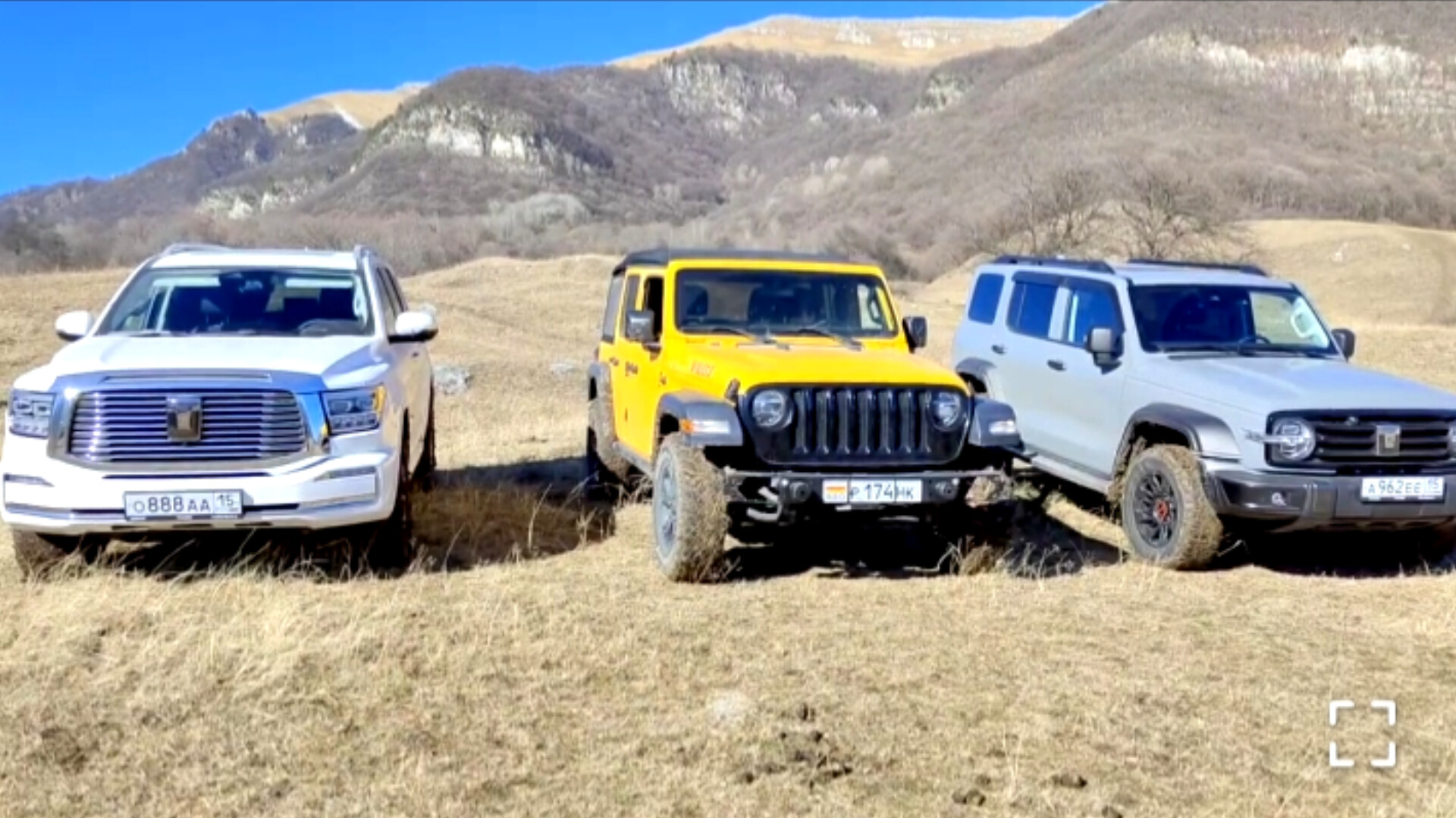 Tank 500, Танк 300 и Jeep Wrangler внедорожный батл. Подъемы, грязь, снег. Танки грязи не боятся.