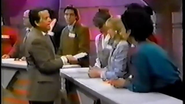 Scattergories: The Premiere Dana's team vs. Matthew's team part 2 смотреть онлайн