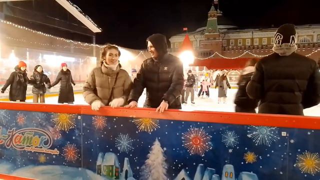Каток на Красной площади. смотреть онлайн