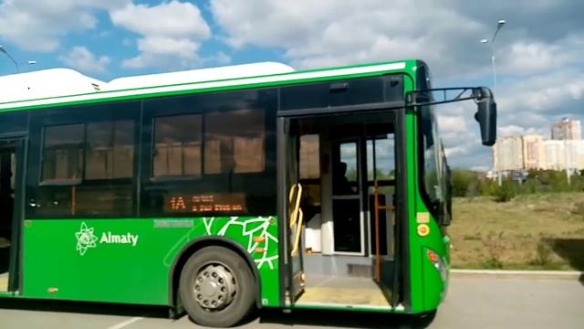 Автобус ZHONG TONG 6125 на метане. Краткий обзор.