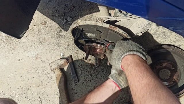 шевролет авео т 300 sonik, замена задних колодок смотреть онлайн