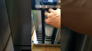 Кофемашина DeLonghi ESAM 6900 M PrimaDonna Exclusive