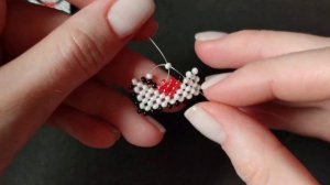 Фигурка из бисера любовное письмо в технике крестик