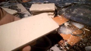 как ломать  гипсовые камни