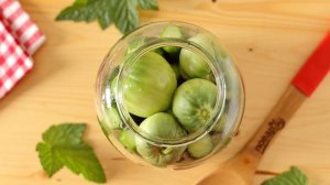 Огурцы с зелеными помидорами на зиму