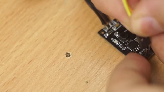 Зарядка Ni-MH AA аккумуляторов от USB. смотреть онлайн