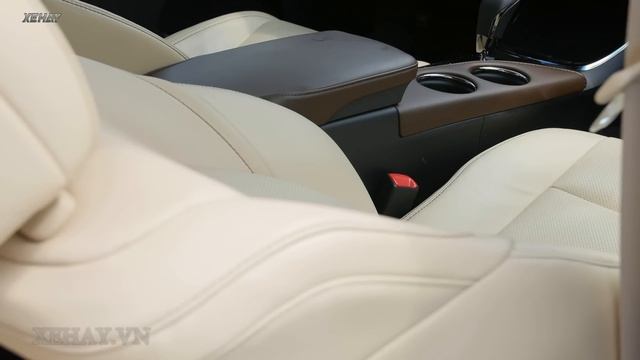 Toyota Avalon Hybrid 2015 hàng hiếm tại Việt Nam