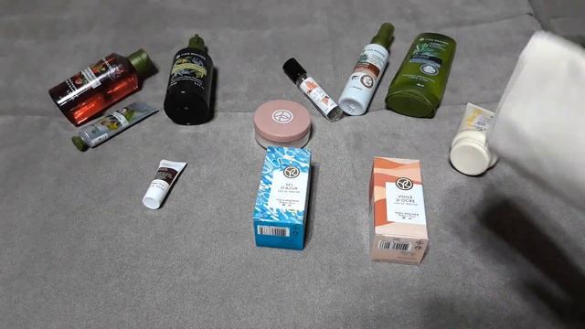 ?Посылка от Ив Роше ?  Распаковка?    #распаковка  #коллекцияароматов #ивроше #ароматыивроше