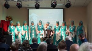 Сработала пожарная тревога, коллектив продолжал петь! "Эх гармошечка".