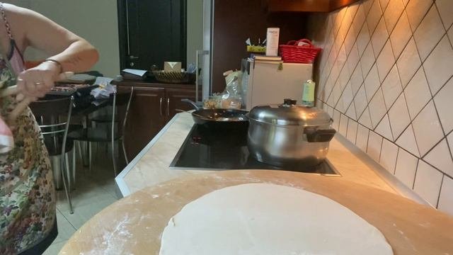 Тесто на воде.Блюдо называется Хангял(Азербайджанское блюдо)