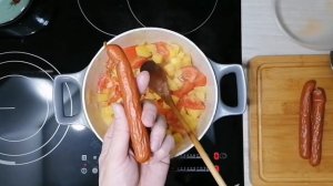 Суп с Консервированной фасолью (постное) и охотничьими колбаскими.