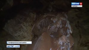 Денис Карлов с оркестром сыграл рок в пещере вместо металла на дереве