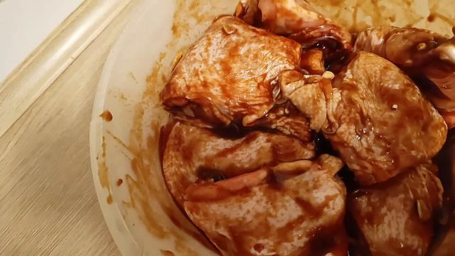 Потрясающий рецепт: Куриные бедра в духовке