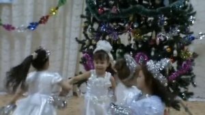 ТАНЕЦ ЗИМУШЕК