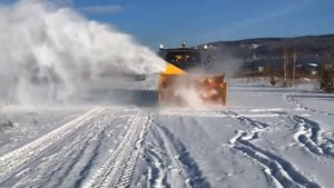Испытание снегоуборочной машины после 5 лет простоя.