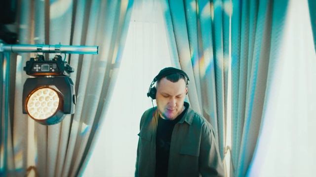 За деньги Да! Кавер от ведущего смотреть онлайн