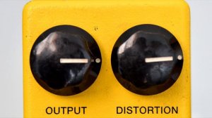 MXR distortion + on BASS