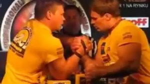 Джон Брзенк   Денис Цыпленков