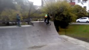 Учитесь катать на BMX