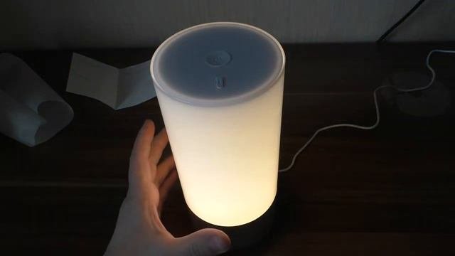 Умная лампа светильник Xiaomi Yeelight Bedside Lamp